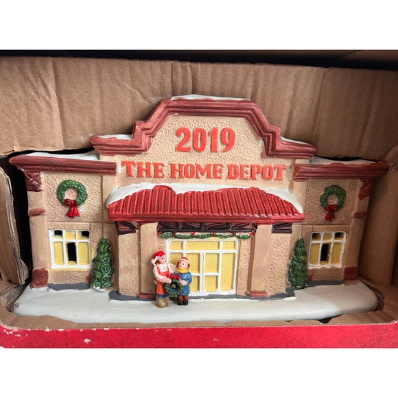 The Home Depot 2019 Canterbury Lane Lighted Store New In Box - Picture 3 of 8